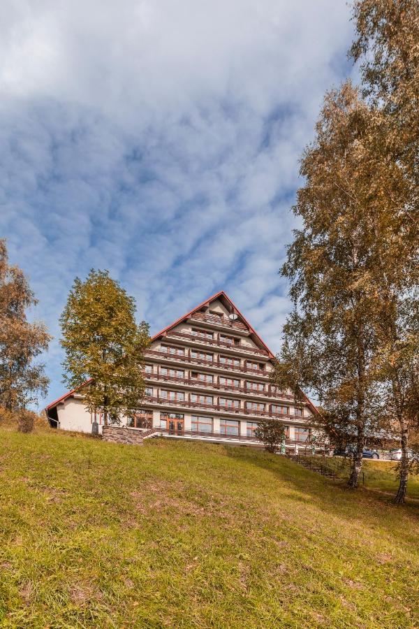 Hotel Rusava エクステリア 写真