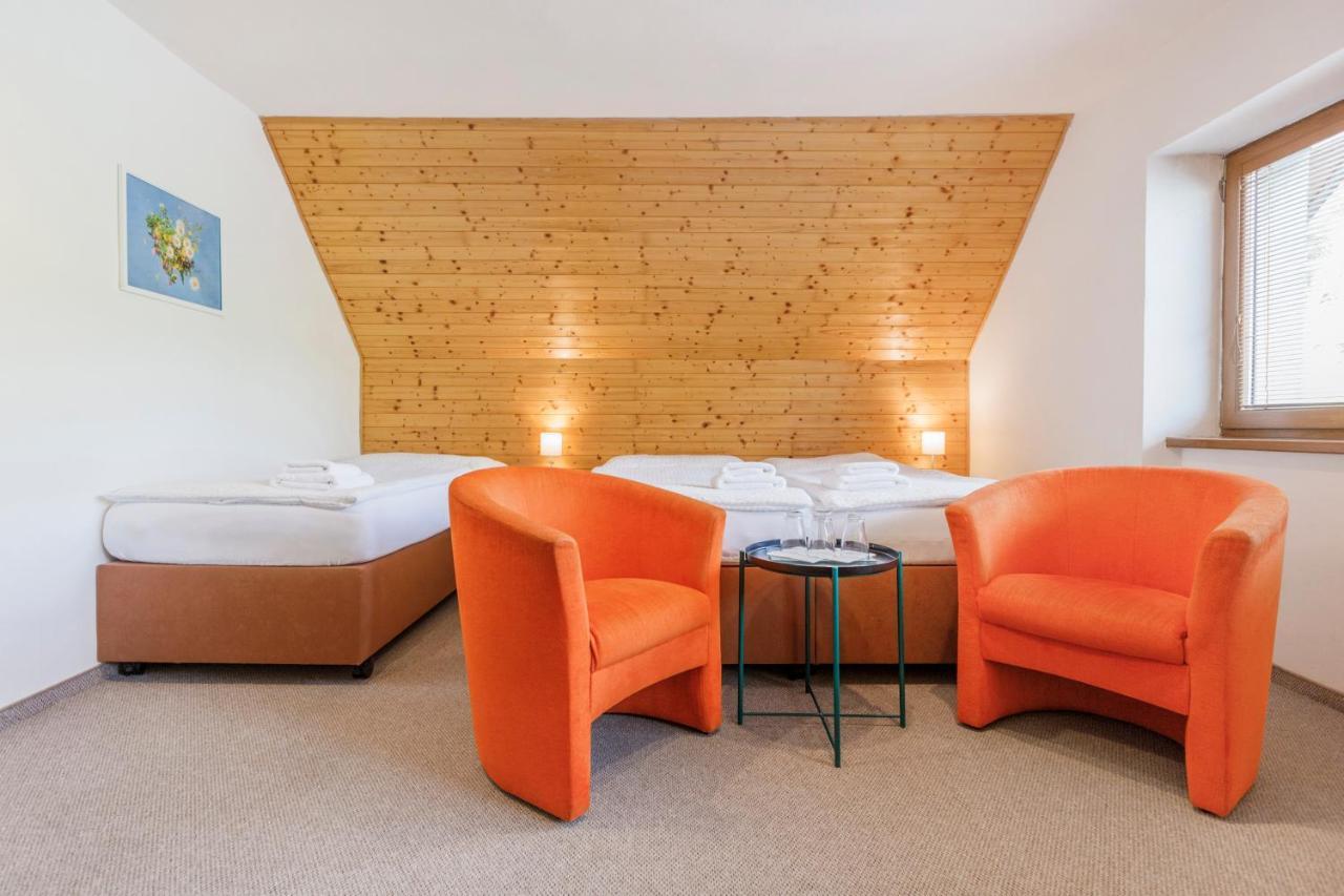 Hotel Rusava エクステリア 写真