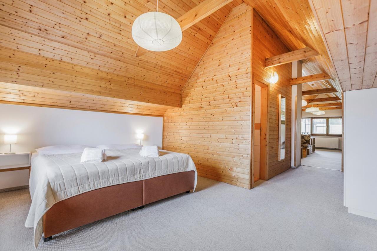 Hotel Rusava エクステリア 写真