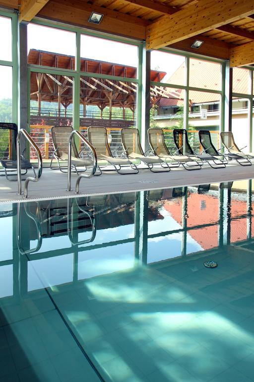 Hotel Rusava エクステリア 写真