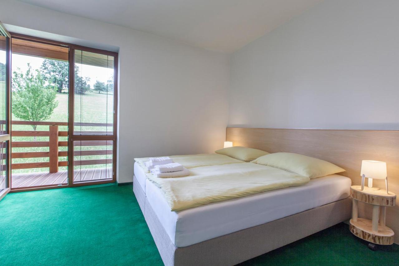 Hotel Rusava エクステリア 写真