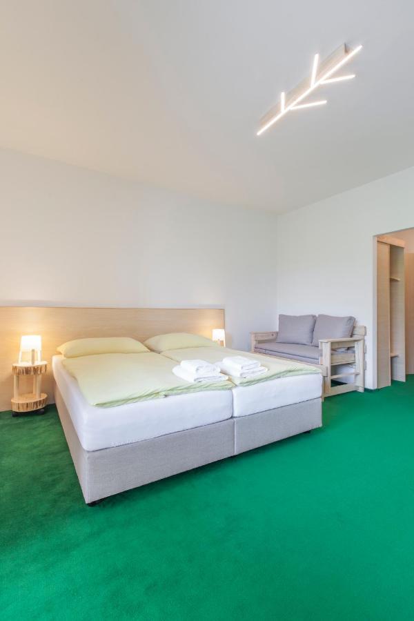 Hotel Rusava エクステリア 写真