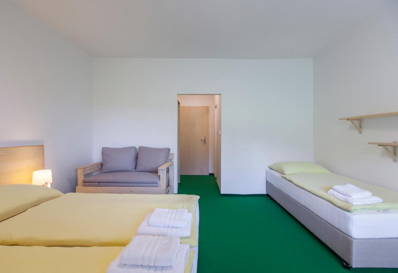Hotel Rusava エクステリア 写真